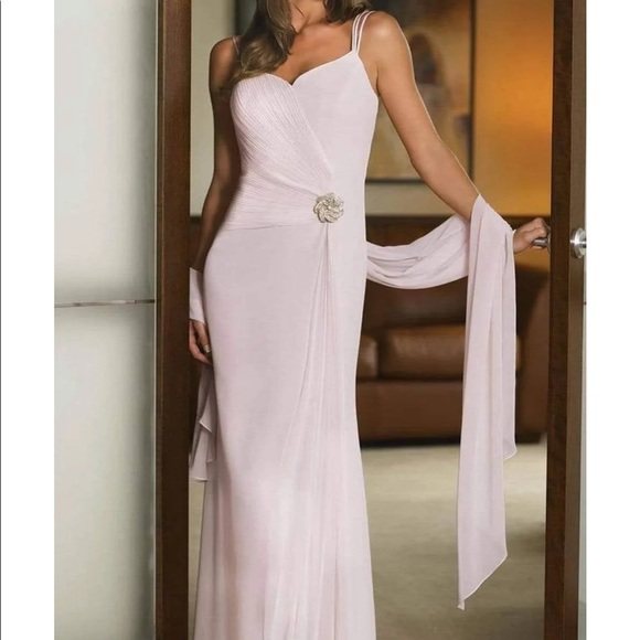 Daymore Couture. Size 12 Evening Gown / Wedding Dress. - Picture 8 of 8